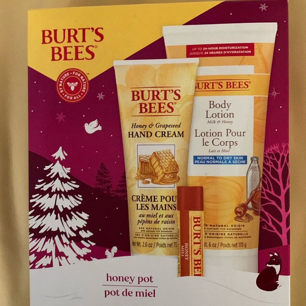 3/$20- NWOT- Burt’s Bees Honey Pot Gift Set